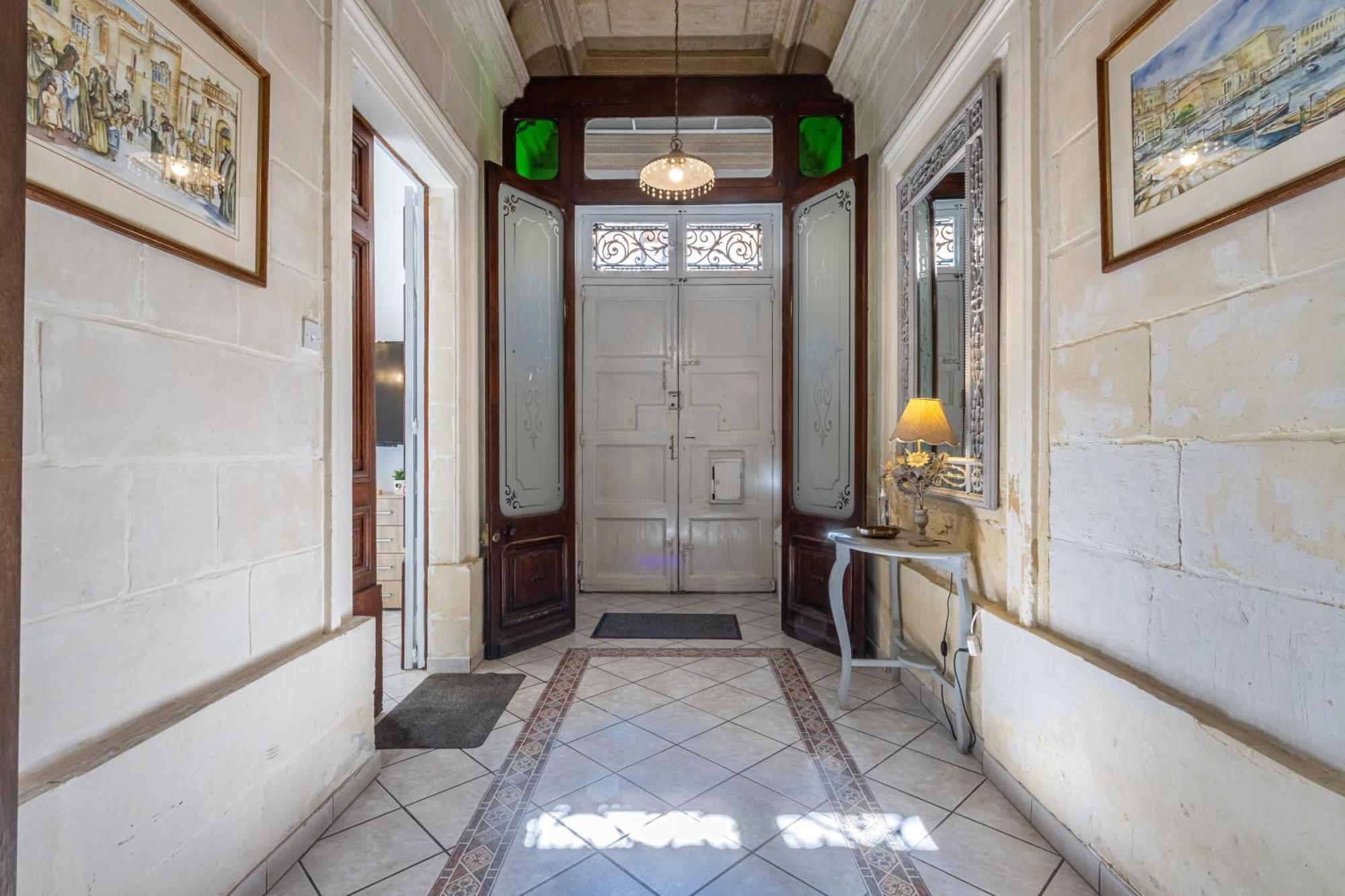 Cozy Carisma Lodging - Central, New And Independent Studio Apartment Sliema Exterior photo
